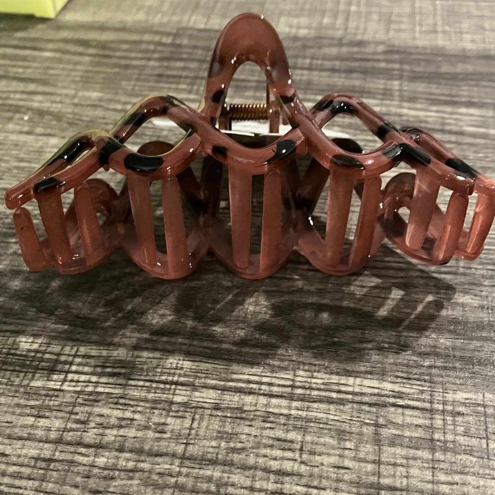 Stylish Black and Mauve Hair Claw Clip